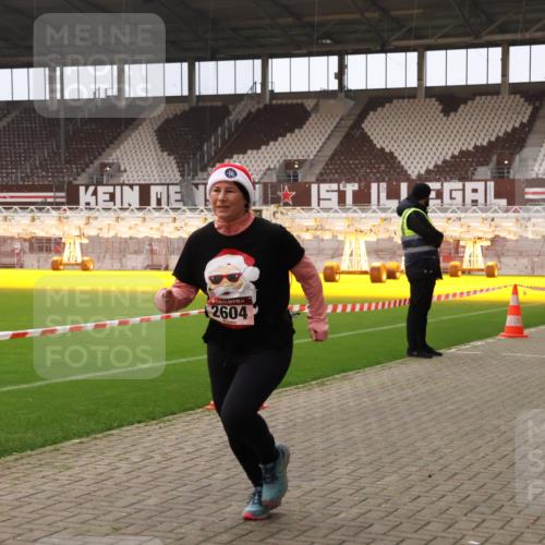 08.12.2024 - St. Pauli X-Mass-Run No. 14 Yannick Fuchs http://msf.ph/oto/7480933 08.12.2024 10:04:20 Ziel 31, 89, 299, 627, 634, 791, 815, 1421, 2380, 2382, 2383, 2604, 3008 meine-sportfotos.de