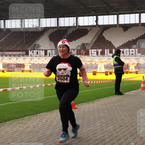 08.12.2024 - St. Pauli X-Mass-Run No. 14 Yannick Fuchs http://msf.ph/oto/7480937 08.12.2024 10:04:20 Ziel 31, 89, 299, 627, 634, 791, 815, 1421, 2380, 2382, 2383, 2604, 3008 meine-sportfotos.de