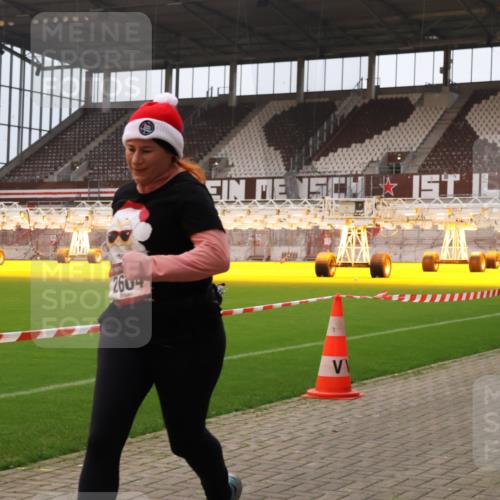 08.12.2024 - St. Pauli X-Mass-Run No. 14 Yannick Fuchs http://msf.ph/oto/7480946 08.12.2024 10:04:21 Ziel 31, 89, 299, 627, 634, 791, 1421, 2380, 2382, 2383, 2604, 3008 meine-sportfotos.de