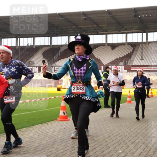 08.12.2024 - St. Pauli X-Mass-Run No. 14 Yannick Fuchs http://msf.ph/oto/7481036 08.12.2024 10:04:30 Ziel 31, 89, 172, 299, 595, 627, 634, 748, 791, 1421, 2380, 2382, 2383, 2485, 2758, 3007, 3008 meine-sportfotos.de