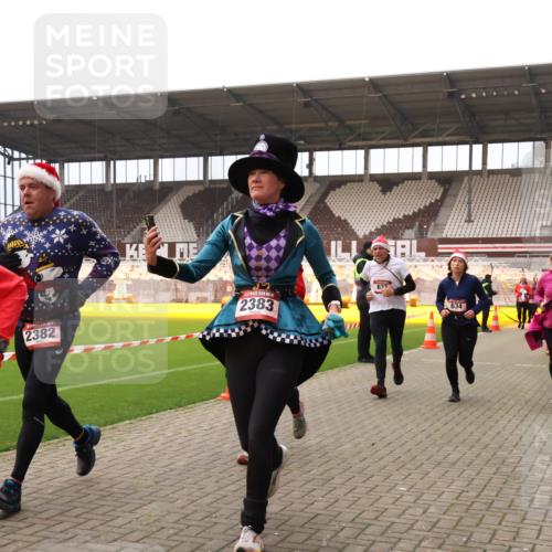 08.12.2024 - St. Pauli X-Mass-Run No. 14 Yannick Fuchs http://msf.ph/oto/7481043 08.12.2024 10:04:30 Ziel 31, 89, 172, 299, 595, 627, 634, 748, 791, 1421, 2380, 2382, 2383, 2485, 2758, 3007, 3008 meine-sportfotos.de