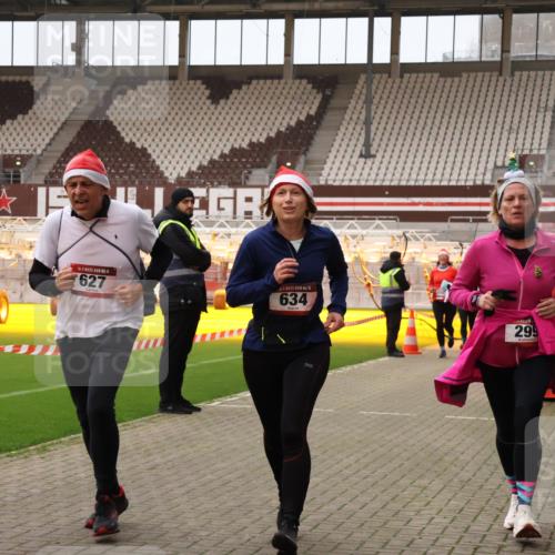 08.12.2024 - St. Pauli X-Mass-Run No. 14 Yannick Fuchs http://msf.ph/oto/7481053 08.12.2024 10:04:31 Ziel 31, 76, 89, 172, 299, 595, 627, 634, 748, 791, 1421, 2380, 2382, 2383, 2485, 2758, 3007, 3008 meine-sportfotos.de