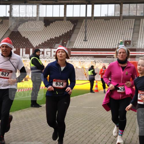 08.12.2024 - St. Pauli X-Mass-Run No. 14 Yannick Fuchs http://msf.ph/oto/7481063 08.12.2024 10:04:31 Ziel 31, 76, 89, 172, 299, 595, 627, 634, 748, 791, 1421, 2380, 2382, 2383, 2485, 2758, 3007, 3008 meine-sportfotos.de
