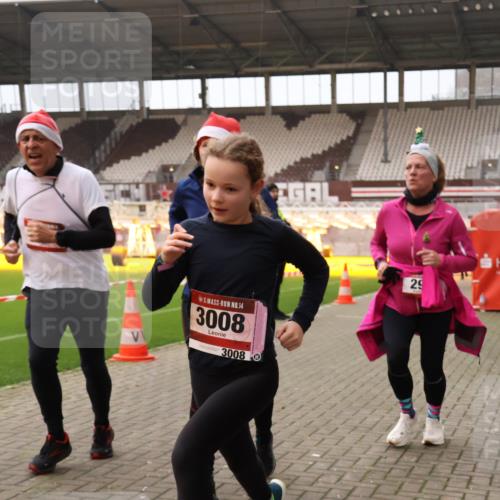 08.12.2024 - St. Pauli X-Mass-Run No. 14 Yannick Fuchs http://msf.ph/oto/7481084 08.12.2024 10:04:32 Ziel 31, 76, 89, 172, 299, 595, 627, 634, 748, 791, 1421, 2380, 2382, 2383, 2485, 2758, 3007, 3008 meine-sportfotos.de