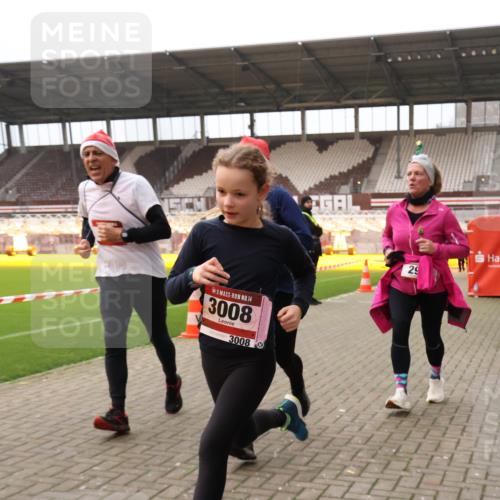 08.12.2024 - St. Pauli X-Mass-Run No. 14 Yannick Fuchs http://msf.ph/oto/7481087 08.12.2024 10:04:32 Ziel 31, 76, 89, 172, 299, 595, 627, 634, 748, 791, 1421, 2380, 2382, 2383, 2485, 2758, 3007, 3008 meine-sportfotos.de