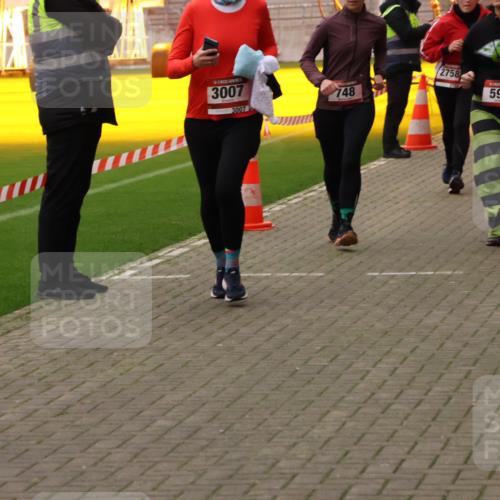 08.12.2024 - St. Pauli X-Mass-Run No. 14 Yannick Fuchs http://msf.ph/oto/7481146 08.12.2024 10:04:36 Ziel 31, 76, 89, 172, 299, 595, 627, 634, 748, 791, 2380, 2382, 2383, 2485, 2758, 2937, 3007, 3008 meine-sportfotos.de