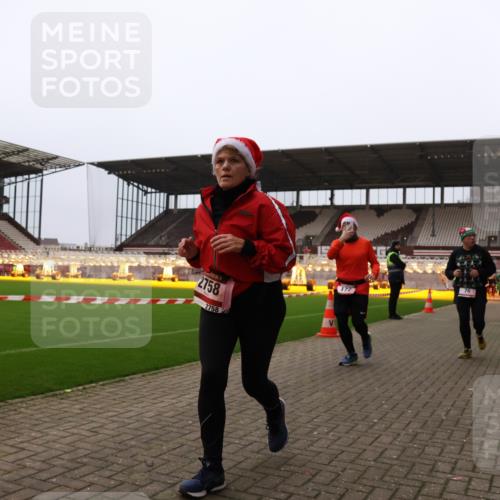 08.12.2024 - St. Pauli X-Mass-Run No. 14 Yannick Fuchs http://msf.ph/oto/7481252 08.12.2024 10:04:43 Ziel 76, 172, 299, 595, 627, 634, 748, 2043, 2485, 2758, 2937, 3007 meine-sportfotos.de