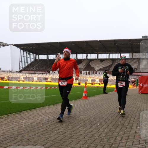 08.12.2024 - St. Pauli X-Mass-Run No. 14 Yannick Fuchs http://msf.ph/oto/7481273 08.12.2024 10:04:44 Ziel 76, 172, 595, 748, 1189, 2043, 2485, 2758, 2937, 3007 meine-sportfotos.de