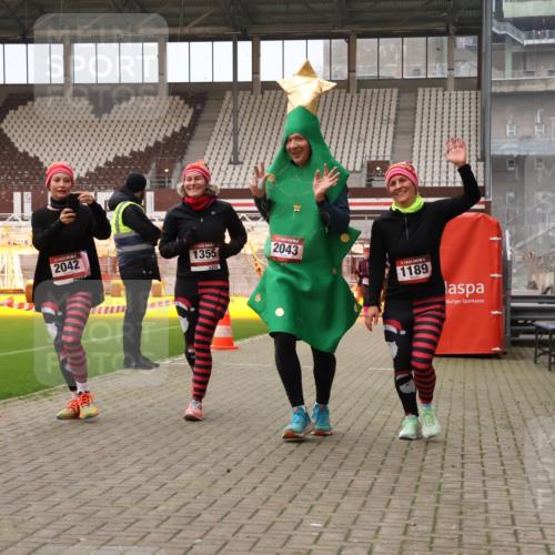 08.12.2024 - St. Pauli X-Mass-Run No. 14 Yannick Fuchs http://msf.ph/oto/7481396 08.12.2024 10:04:56 Ziel 76, 1021, 1067, 1189, 1355, 2013, 2042, 2043, 2937 meine-sportfotos.de