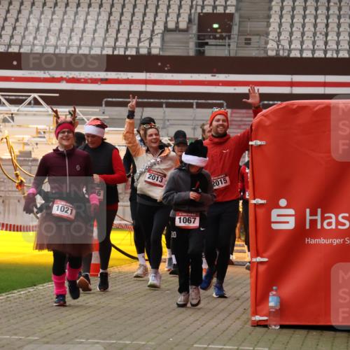 08.12.2024 - St. Pauli X-Mass-Run No. 14 Yannick Fuchs http://msf.ph/oto/7481507 08.12.2024 10:05:03 Ziel 24, 1021, 1067, 1189, 1355, 2013, 2015, 2042, 2043, 2836, 3077, 3313, 3315, 3317, 3318 meine-sportfotos.de