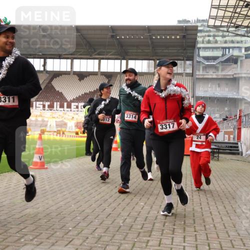 08.12.2024 - St. Pauli X-Mass-Run No. 14 Yannick Fuchs http://msf.ph/oto/7481702 08.12.2024 10:05:15 Ziel 24, 273, 312, 1021, 1067, 1959, 2013, 2015, 2031, 2165, 2836, 2889, 2890, 2903, 2904, 3077, 3310, 3311, 3312, 3313, 3314, 3315, 3316, 3317, 3318 meine-sportfotos.de