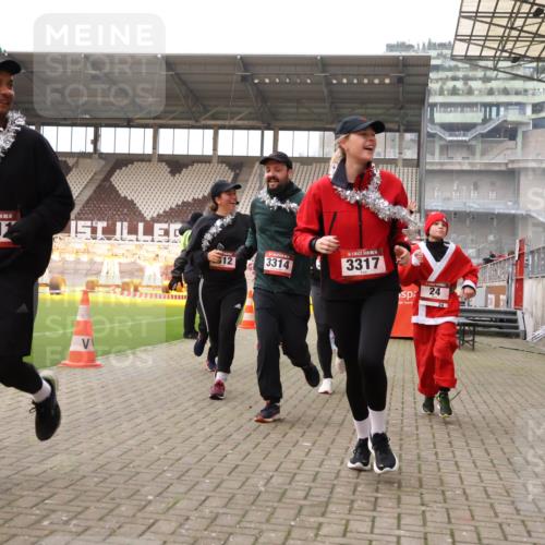 08.12.2024 - St. Pauli X-Mass-Run No. 14 Yannick Fuchs http://msf.ph/oto/7481705 08.12.2024 10:05:15 Ziel 24, 273, 312, 1021, 1067, 1959, 2013, 2015, 2031, 2165, 2836, 2889, 2890, 2903, 2904, 3077, 3310, 3311, 3312, 3313, 3314, 3315, 3316, 3317, 3318 meine-sportfotos.de
