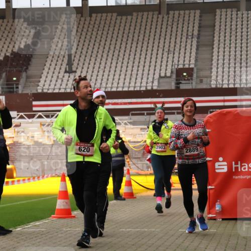 08.12.2024 - St. Pauli X-Mass-Run No. 14 Yannick Fuchs http://msf.ph/oto/7481823 08.12.2024 10:05:24 Ziel 24, 126, 273, 312, 620, 949, 1959, 2031, 2146, 2165, 2889, 2890, 2903, 2904, 3077, 3310, 3311, 3312, 3313, 3314, 3315, 3316, 3317, 3318, 3339 meine-sportfotos.de