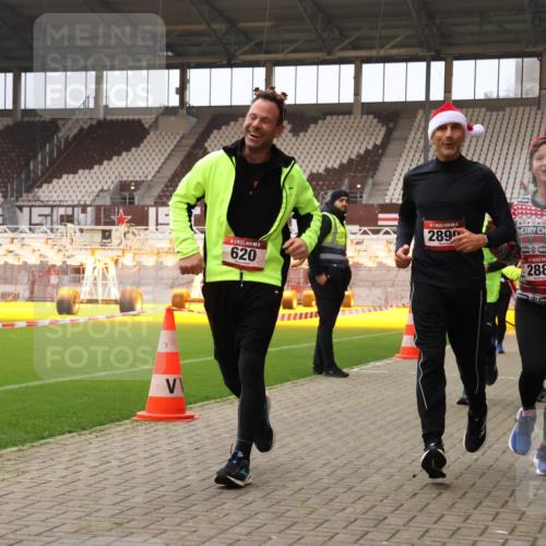 08.12.2024 - St. Pauli X-Mass-Run No. 14 Yannick Fuchs http://msf.ph/oto/7481855 08.12.2024 10:05:26 Ziel 24, 126, 273, 312, 620, 949, 1959, 2031, 2080, 2146, 2165, 2889, 2890, 2903, 2904, 3077, 3310, 3311, 3312, 3314, 3315, 3316, 3317, 3339 meine-sportfotos.de