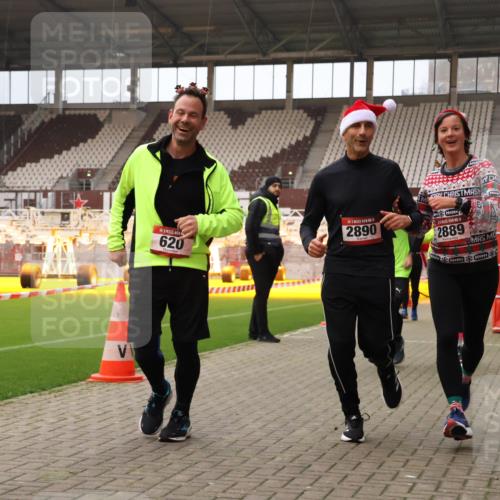 08.12.2024 - St. Pauli X-Mass-Run No. 14 Yannick Fuchs http://msf.ph/oto/7481861 08.12.2024 10:05:26 Ziel 24, 126, 273, 312, 620, 949, 1959, 2031, 2080, 2146, 2165, 2889, 2890, 2903, 2904, 3077, 3310, 3311, 3312, 3314, 3315, 3316, 3317, 3339 meine-sportfotos.de