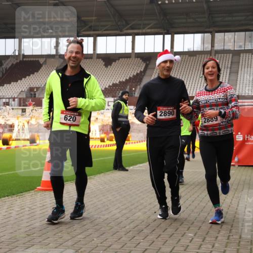 08.12.2024 - St. Pauli X-Mass-Run No. 14 Yannick Fuchs http://msf.ph/oto/7481862 08.12.2024 10:05:26 Ziel 24, 126, 273, 312, 620, 949, 1959, 2031, 2080, 2146, 2165, 2889, 2890, 2903, 2904, 3077, 3310, 3311, 3312, 3314, 3315, 3316, 3317, 3339 meine-sportfotos.de