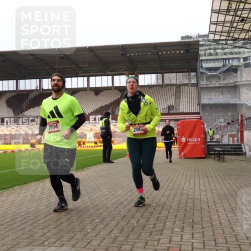 08.12.2024 - St. Pauli X-Mass-Run No. 14 Yannick Fuchs http://msf.ph/oto/7481888 08.12.2024 10:05:28 Ziel 126, 273, 312, 620, 949, 1959, 2031, 2056, 2080, 2146, 2165, 2866, 2889, 2890, 2903, 2904, 3310, 3311, 3312, 3314, 3315, 3316, 3339 meine-sportfotos.de