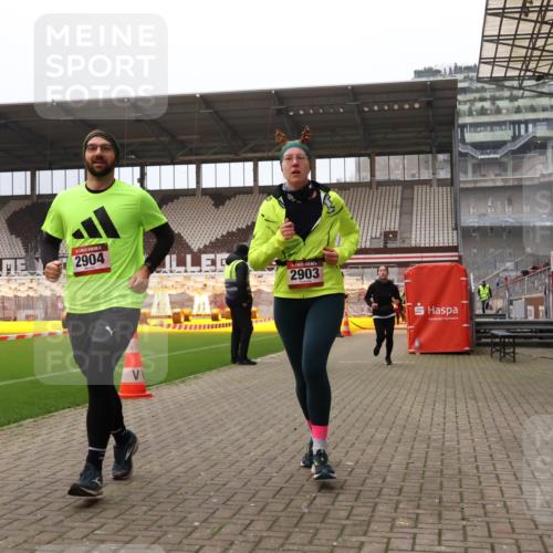 08.12.2024 - St. Pauli X-Mass-Run No. 14 Yannick Fuchs http://msf.ph/oto/7481895 08.12.2024 10:05:29 Ziel 126, 273, 312, 620, 949, 1959, 2031, 2056, 2080, 2146, 2165, 2866, 2889, 2890, 2903, 2904, 3310, 3311, 3312, 3314, 3316, 3339 meine-sportfotos.de