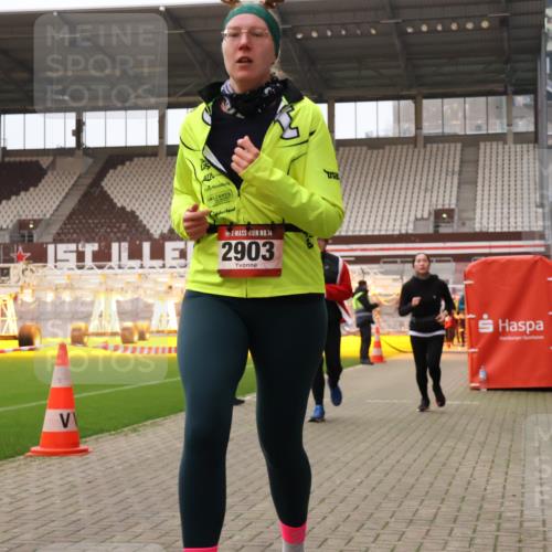 08.12.2024 - St. Pauli X-Mass-Run No. 14 Yannick Fuchs http://msf.ph/oto/7481900 08.12.2024 10:05:29 Ziel 126, 273, 312, 620, 949, 1959, 2031, 2056, 2080, 2146, 2165, 2866, 2889, 2890, 2903, 2904, 3310, 3311, 3312, 3314, 3316, 3339 meine-sportfotos.de