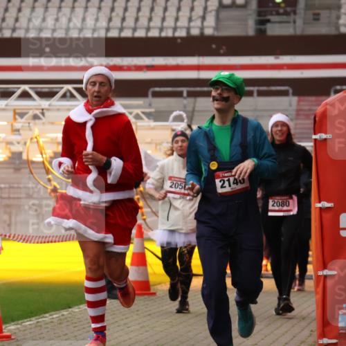 08.12.2024 - St. Pauli X-Mass-Run No. 14 Yannick Fuchs http://msf.ph/oto/7481935 08.12.2024 10:05:33 Ziel 126, 620, 949, 1957, 2031, 2056, 2080, 2146, 2864, 2866, 2889, 2890, 2903, 2904, 3339 meine-sportfotos.de