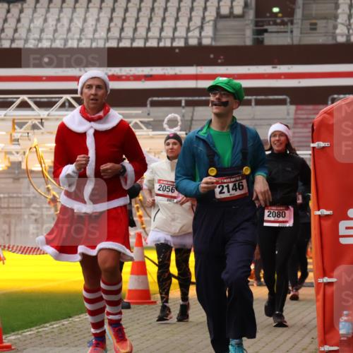 08.12.2024 - St. Pauli X-Mass-Run No. 14 Yannick Fuchs http://msf.ph/oto/7481941 08.12.2024 10:05:33 Ziel 126, 620, 949, 1957, 2031, 2056, 2080, 2146, 2864, 2866, 2889, 2890, 2903, 2904, 3339 meine-sportfotos.de