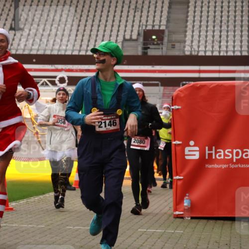 08.12.2024 - St. Pauli X-Mass-Run No. 14 Yannick Fuchs http://msf.ph/oto/7481959 08.12.2024 10:05:35 Ziel 126, 620, 949, 1178, 1957, 2031, 2056, 2080, 2146, 2864, 2866, 2889, 2890, 2903, 2904, 3339 meine-sportfotos.de