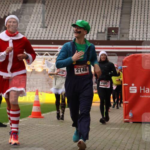08.12.2024 - St. Pauli X-Mass-Run No. 14 Yannick Fuchs http://msf.ph/oto/7481979 08.12.2024 10:05:36 Ziel 126, 620, 751, 949, 1178, 1605, 1643, 1957, 2031, 2056, 2080, 2146, 2864, 2866, 2889, 2890, 2903, 2904, 3114, 3339 meine-sportfotos.de