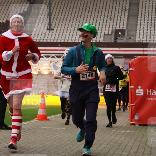 08.12.2024 - St. Pauli X-Mass-Run No. 14 Yannick Fuchs http://msf.ph/oto/7481983 08.12.2024 10:05:36 Ziel 126, 620, 751, 949, 1178, 1605, 1643, 1957, 2031, 2056, 2080, 2146, 2864, 2866, 2889, 2890, 2903, 2904, 3114, 3339 meine-sportfotos.de