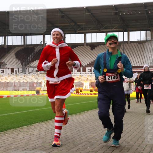 08.12.2024 - St. Pauli X-Mass-Run No. 14 Yannick Fuchs http://msf.ph/oto/7482006 08.12.2024 10:05:38 Ziel 126, 620, 751, 932, 949, 1178, 1605, 1643, 1650, 1957, 2056, 2077, 2080, 2146, 2603, 2864, 2866, 2903, 2904, 3114, 3302, 3339 meine-sportfotos.de
