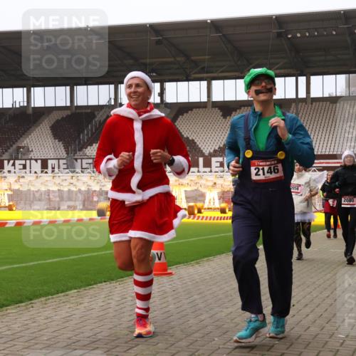 08.12.2024 - St. Pauli X-Mass-Run No. 14 Yannick Fuchs http://msf.ph/oto/7482010 08.12.2024 10:05:38 Ziel 126, 620, 751, 932, 949, 1178, 1605, 1643, 1650, 1957, 2056, 2077, 2080, 2146, 2603, 2864, 2866, 2903, 2904, 3114, 3302, 3339 meine-sportfotos.de