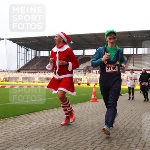 08.12.2024 - St. Pauli X-Mass-Run No. 14 Yannick Fuchs http://msf.ph/oto/7482027 08.12.2024 10:05:38 Ziel 126, 620, 751, 932, 949, 1178, 1605, 1643, 1650, 1957, 2056, 2077, 2080, 2146, 2603, 2864, 2866, 2903, 2904, 3114, 3302, 3339 meine-sportfotos.de