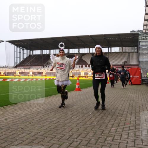 08.12.2024 - St. Pauli X-Mass-Run No. 14 Yannick Fuchs http://msf.ph/oto/7482080 08.12.2024 10:05:41 Ziel 126, 620, 751, 932, 949, 1178, 1605, 1643, 1650, 1957, 2056, 2077, 2080, 2146, 2306, 2308, 2344, 2435, 2603, 2864, 2866, 2908, 3114, 3302, 3339 meine-sportfotos.de