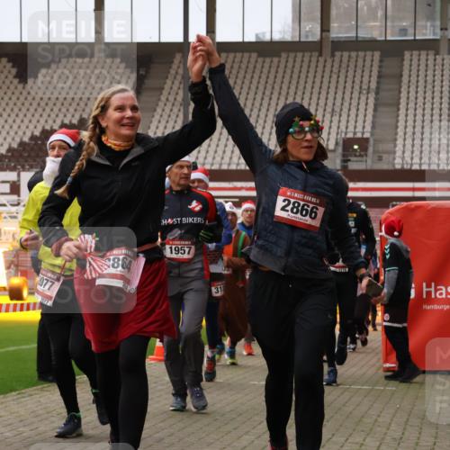 08.12.2024 - St. Pauli X-Mass-Run No. 14 Yannick Fuchs http://msf.ph/oto/7482133 08.12.2024 10:05:43 Ziel 126, 751, 932, 1178, 1605, 1643, 1650, 1957, 2056, 2077, 2080, 2146, 2306, 2308, 2344, 2435, 2603, 2864, 2866, 2908, 3114, 3118, 3302, 3339 meine-sportfotos.de