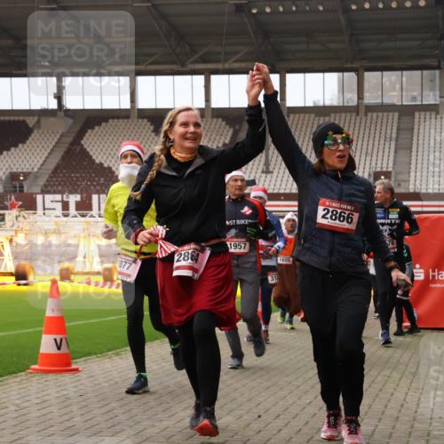 08.12.2024 - St. Pauli X-Mass-Run No. 14 Yannick Fuchs http://msf.ph/oto/7482162 08.12.2024 10:05:43 Ziel 126, 751, 932, 1178, 1605, 1643, 1650, 1957, 2056, 2077, 2080, 2146, 2306, 2308, 2344, 2435, 2603, 2864, 2866, 2908, 3114, 3118, 3302, 3339 meine-sportfotos.de