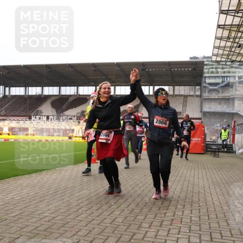 08.12.2024 - St. Pauli X-Mass-Run No. 14 Yannick Fuchs http://msf.ph/oto/7482181 08.12.2024 10:05:44 Ziel 126, 751, 932, 1178, 1605, 1643, 1650, 1957, 2056, 2077, 2080, 2146, 2306, 2308, 2344, 2435, 2603, 2864, 2866, 2908, 3114, 3118, 3302, 3339 meine-sportfotos.de