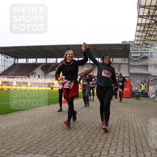 08.12.2024 - St. Pauli X-Mass-Run No. 14 Yannick Fuchs http://msf.ph/oto/7482187 08.12.2024 10:05:44 Ziel 126, 751, 932, 1178, 1605, 1643, 1650, 1957, 2056, 2077, 2080, 2146, 2306, 2308, 2344, 2435, 2603, 2864, 2866, 2908, 3114, 3118, 3302, 3339 meine-sportfotos.de