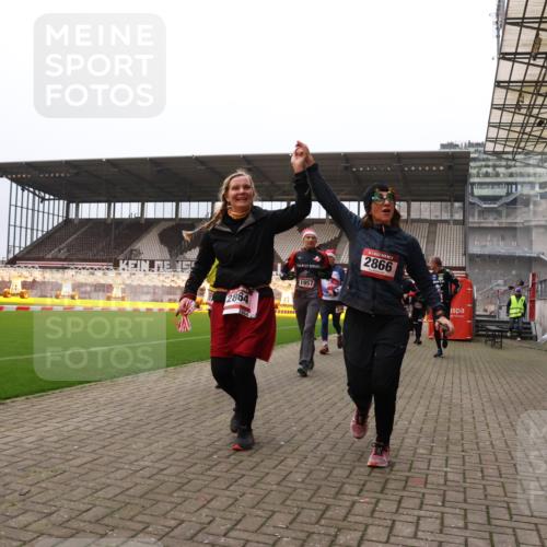08.12.2024 - St. Pauli X-Mass-Run No. 14 Yannick Fuchs http://msf.ph/oto/7482195 08.12.2024 10:05:44 Ziel 126, 751, 932, 1178, 1605, 1643, 1650, 1957, 2056, 2077, 2080, 2146, 2306, 2308, 2344, 2435, 2603, 2864, 2866, 2908, 3114, 3118, 3302, 3339 meine-sportfotos.de
