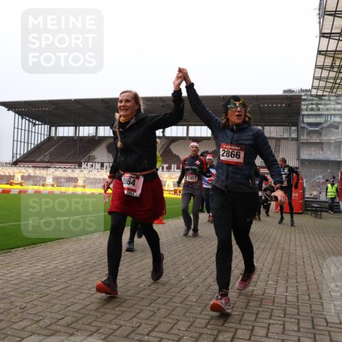 08.12.2024 - St. Pauli X-Mass-Run No. 14 Yannick Fuchs http://msf.ph/oto/7482207 08.12.2024 10:05:45 Ziel 126, 751, 932, 1178, 1605, 1643, 1650, 1957, 2056, 2077, 2080, 2146, 2306, 2308, 2344, 2435, 2603, 2864, 2866, 2908, 3114, 3115, 3118, 3302, 3339 meine-sportfotos.de