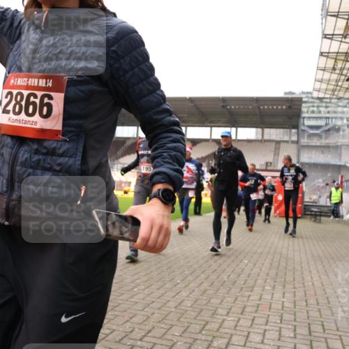 08.12.2024 - St. Pauli X-Mass-Run No. 14 Yannick Fuchs http://msf.ph/oto/7482227 08.12.2024 10:05:45 Ziel 126, 751, 932, 1178, 1605, 1643, 1650, 1957, 2056, 2077, 2080, 2146, 2306, 2308, 2344, 2435, 2603, 2864, 2866, 2908, 3114, 3115, 3118, 3302, 3339 meine-sportfotos.de