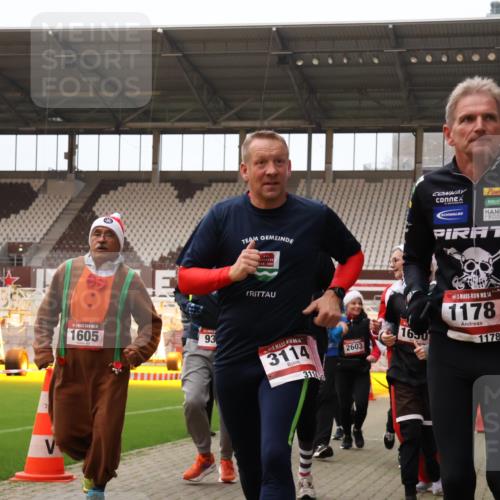 08.12.2024 - St. Pauli X-Mass-Run No. 14 Yannick Fuchs http://msf.ph/oto/7482272 08.12.2024 10:05:48 Ziel 751, 932, 1178, 1243, 1605, 1643, 1650, 1957, 2056, 2077, 2080, 2306, 2308, 2344, 2435, 2603, 2864, 2866, 2908, 3114, 3115, 3118, 3184, 3302, 3339 meine-sportfotos.de