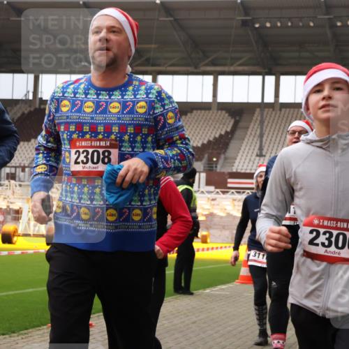 08.12.2024 - St. Pauli X-Mass-Run No. 14 Yannick Fuchs http://msf.ph/oto/7482334 08.12.2024 10:05:51 Ziel 751, 932, 1178, 1243, 1605, 1643, 1650, 1957, 2056, 2077, 2080, 2306, 2308, 2344, 2435, 2474, 2603, 2864, 2866, 2908, 3114, 3115, 3118, 3184, 3302 meine-sportfotos.de