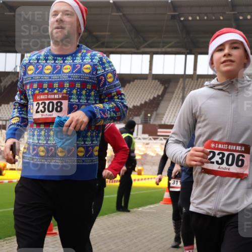 08.12.2024 - St. Pauli X-Mass-Run No. 14 Yannick Fuchs http://msf.ph/oto/7482336 08.12.2024 10:05:51 Ziel 751, 932, 1178, 1243, 1605, 1643, 1650, 1957, 2056, 2077, 2080, 2306, 2308, 2344, 2435, 2474, 2603, 2864, 2866, 2908, 3114, 3115, 3118, 3184, 3302 meine-sportfotos.de