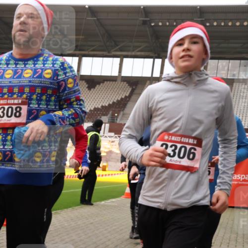 08.12.2024 - St. Pauli X-Mass-Run No. 14 Yannick Fuchs http://msf.ph/oto/7482339 08.12.2024 10:05:51 Ziel 751, 932, 1178, 1243, 1605, 1643, 1650, 1957, 2056, 2077, 2080, 2306, 2308, 2344, 2435, 2474, 2603, 2864, 2866, 2908, 3114, 3115, 3118, 3184, 3302 meine-sportfotos.de