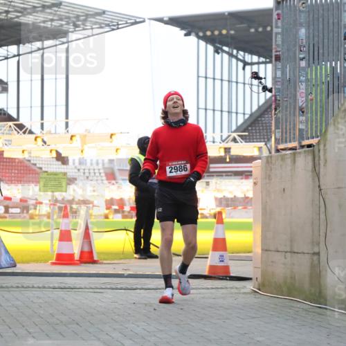 08.12.2024 - St. Pauli X-Mass-Run No. 14 H.Heesch http://msf.ph/oto/7486978 08.12.2024 09:48:15 Ziel 2986 meine-sportfotos.de