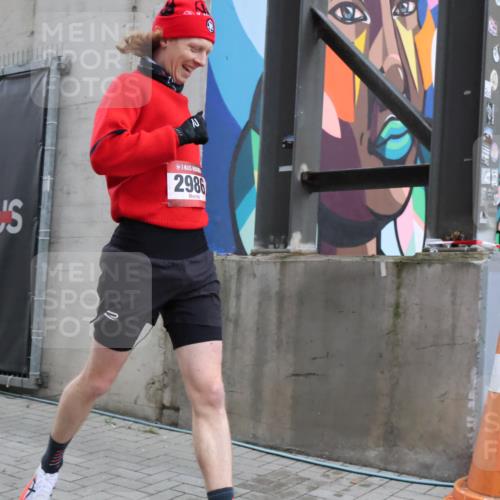 08.12.2024 - St. Pauli X-Mass-Run No. 14 H.Heesch http://msf.ph/oto/7487067 08.12.2024 09:48:20 Ziel 2986, 2986 meine-sportfotos.de