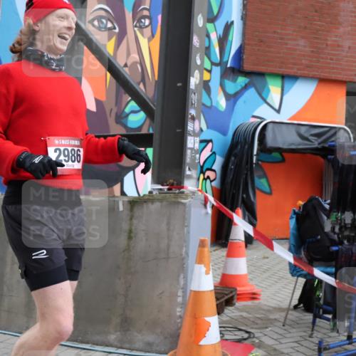 08.12.2024 - St. Pauli X-Mass-Run No. 14 H.Heesch http://msf.ph/oto/7487087 08.12.2024 09:48:20 Ziel 2986, 2986 meine-sportfotos.de