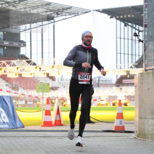 08.12.2024 - St. Pauli X-Mass-Run No. 14 H.Heesch http://msf.ph/oto/7487204 08.12.2024 09:50:27 Ziel 2841 meine-sportfotos.de