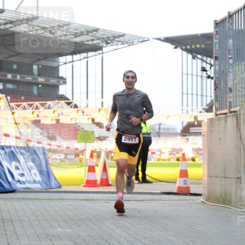 08.12.2024 - St. Pauli X-Mass-Run No. 14 H.Heesch http://msf.ph/oto/7487342 08.12.2024 09:50:52 Ziel 3164, 2957 meine-sportfotos.de