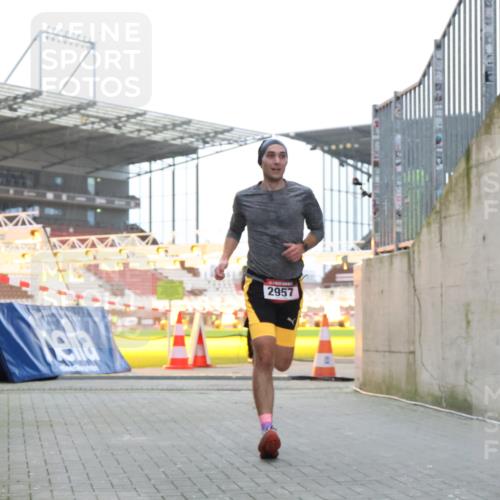 08.12.2024 - St. Pauli X-Mass-Run No. 14 H.Heesch http://msf.ph/oto/7487359 08.12.2024 09:50:53 Ziel 2957, 3164, 2957 meine-sportfotos.de
