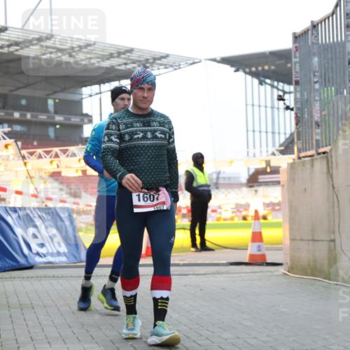 08.12.2024 - St. Pauli X-Mass-Run No. 14 H.Heesch http://msf.ph/oto/7487416 08.12.2024 09:51:25 Ziel 2, 1607 meine-sportfotos.de